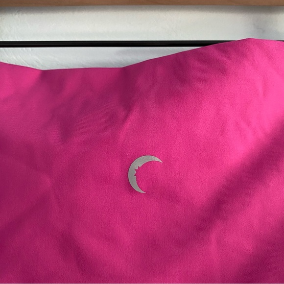 Zyia Fuchsia Brilliant Hi-Rise 7/8 Leggings - Picture 9 of 11